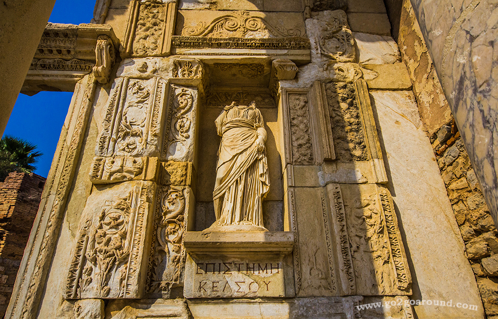 หอสมุดเซลซุส (Library of Celsus)