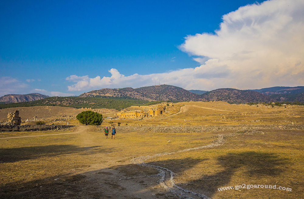 เมืองโบราณเฮียราโปลิส (Hierapolis)